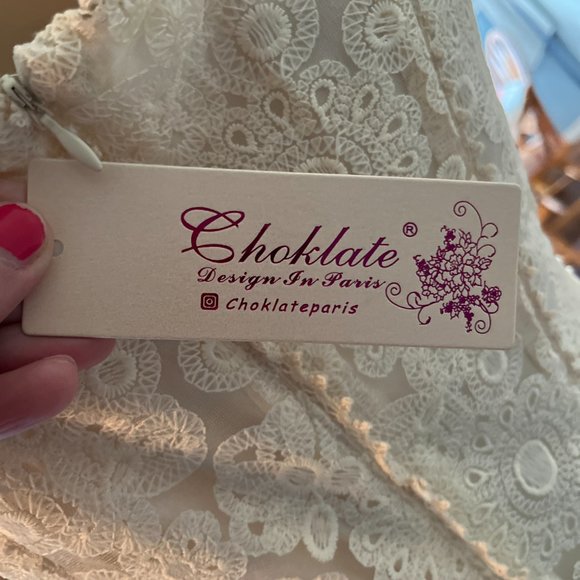 Beautiful Ivory Lace Dress - Picture 5 of 5